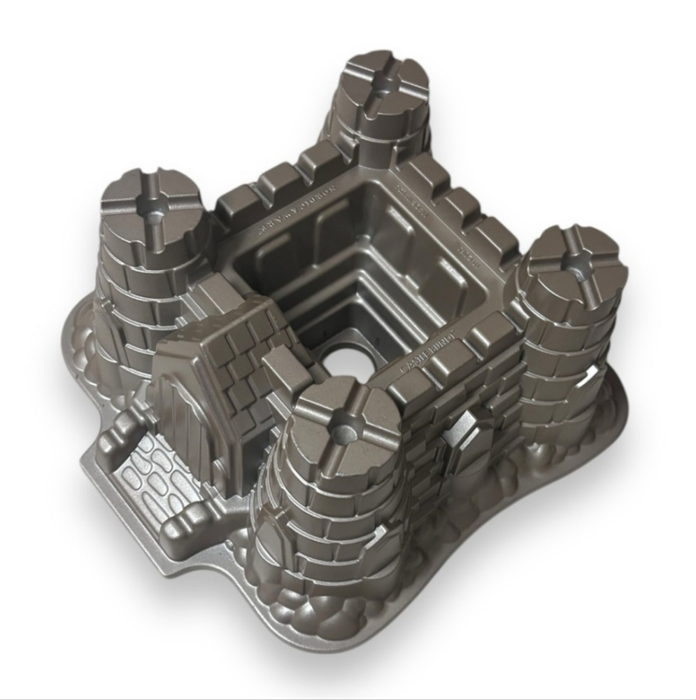 NORDIC WARE Cast Aluminum Castle Bundt Pan 10 Cup Capacity